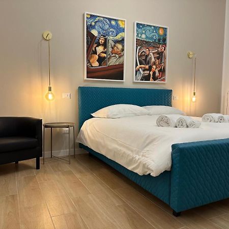 Nouvelle Vag - Apartment & Room Trani Luaran gambar