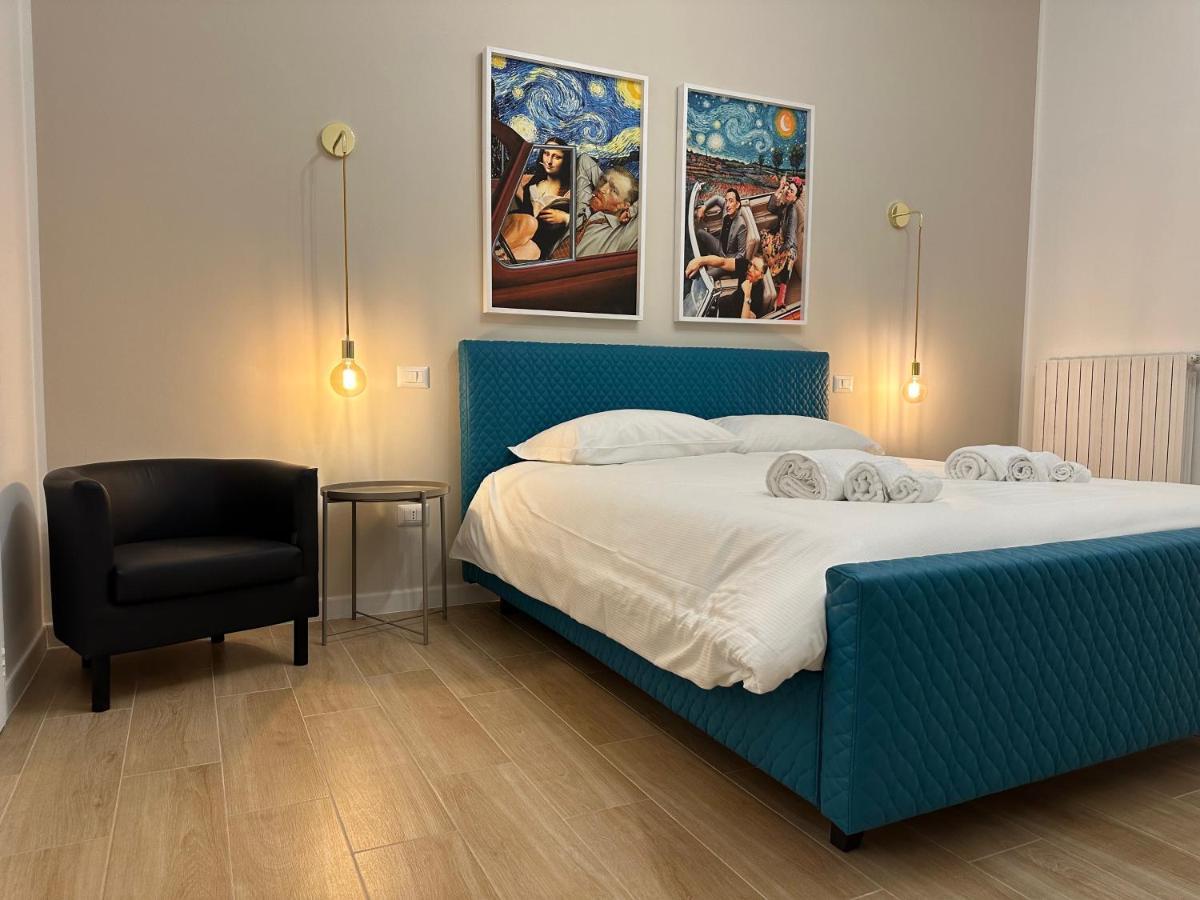 Nouvelle Vag - Apartment & Room Trani Luaran gambar