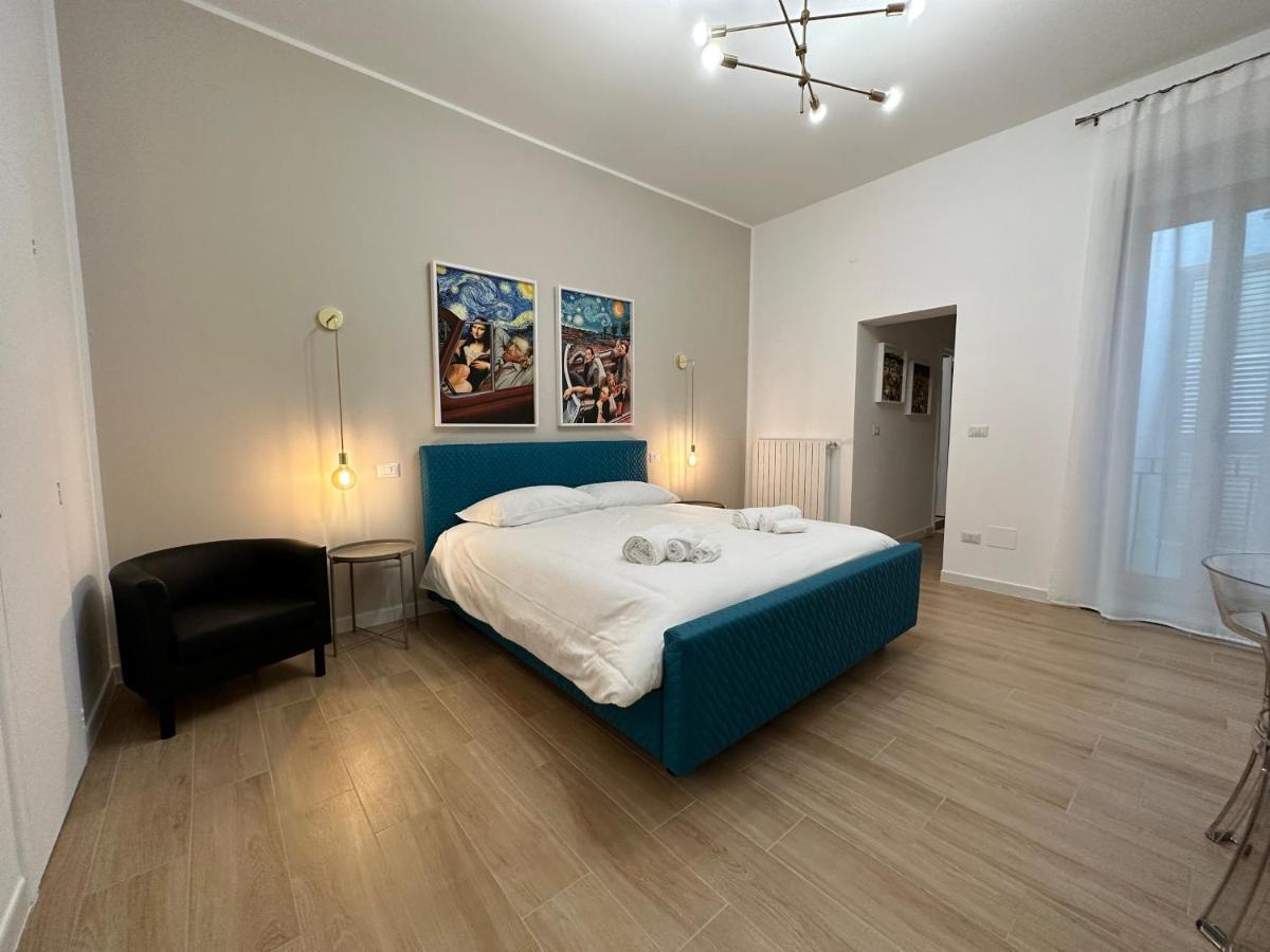 Nouvelle Vag - Apartment & Room Trani Luaran gambar