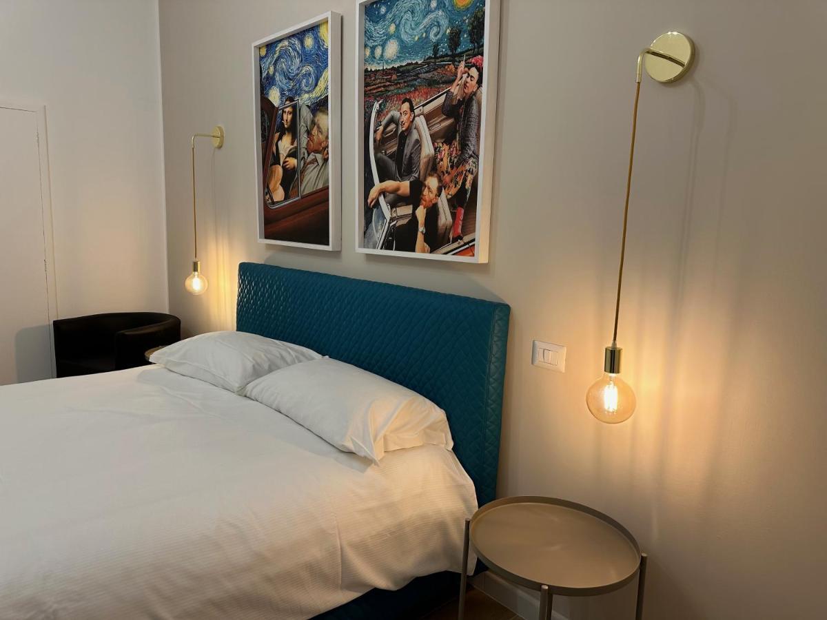 Nouvelle Vag - Apartment & Room Trani Luaran gambar