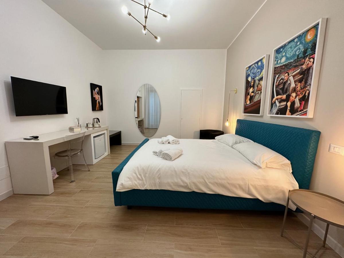 Nouvelle Vag - Apartment & Room Trani Luaran gambar