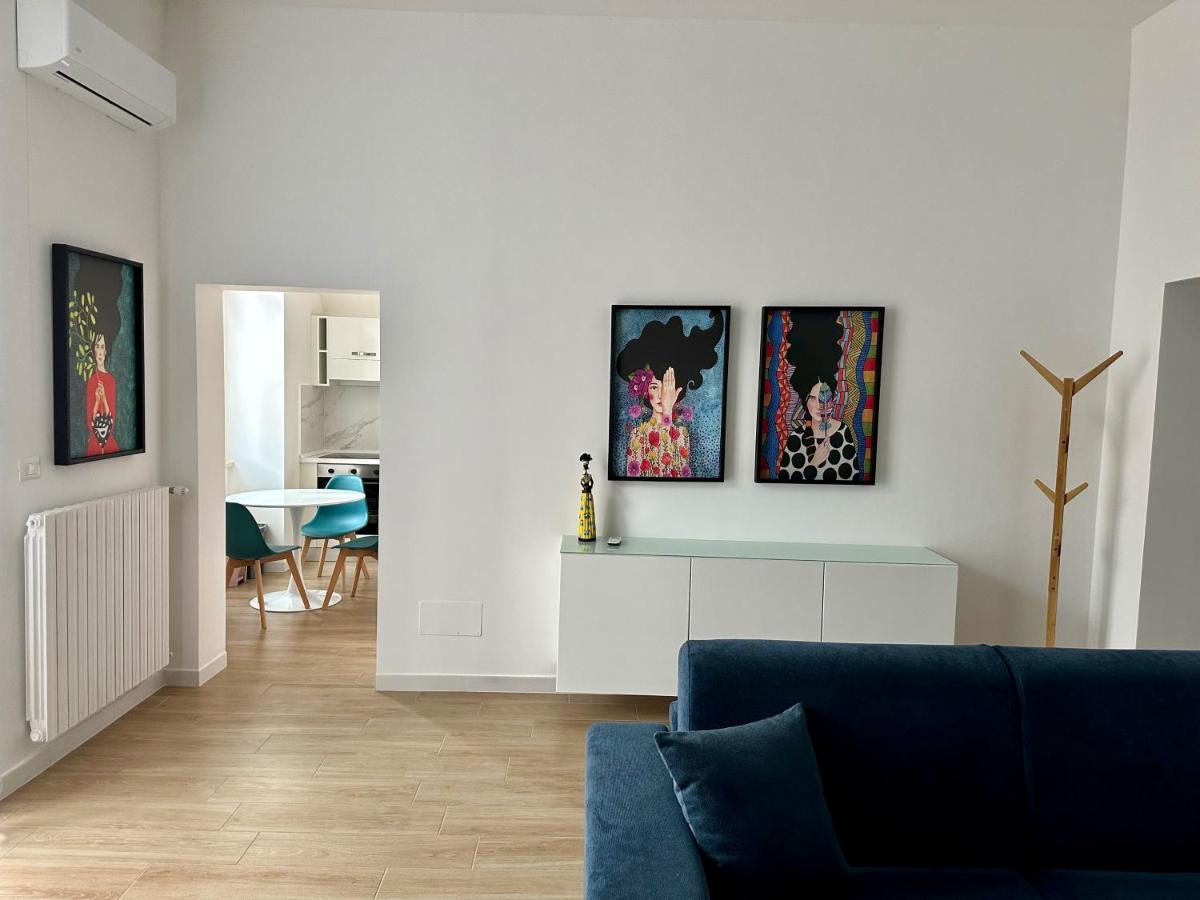Nouvelle Vag - Apartment & Room Trani Luaran gambar
