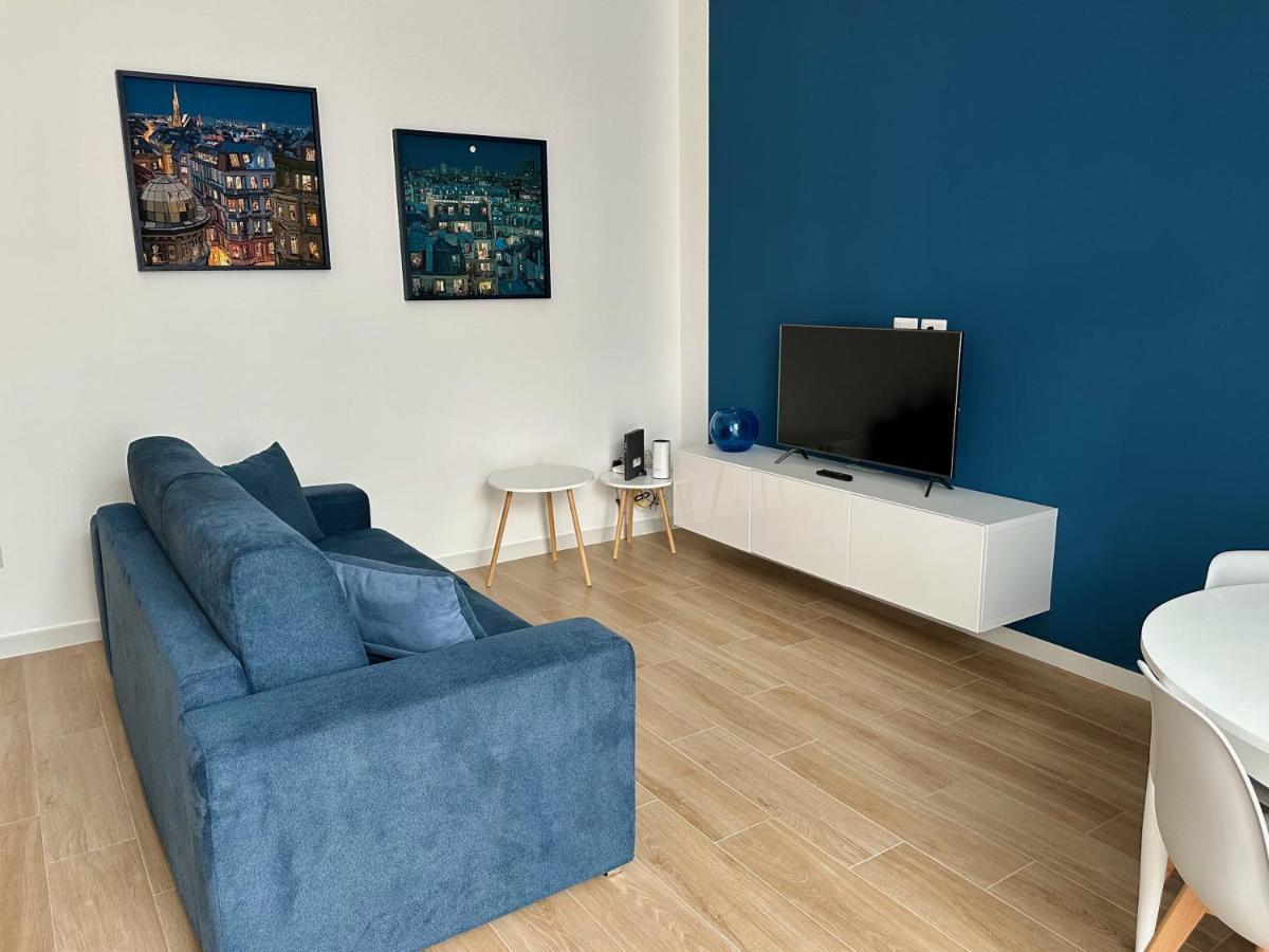 Nouvelle Vag - Apartment & Room Trani Luaran gambar