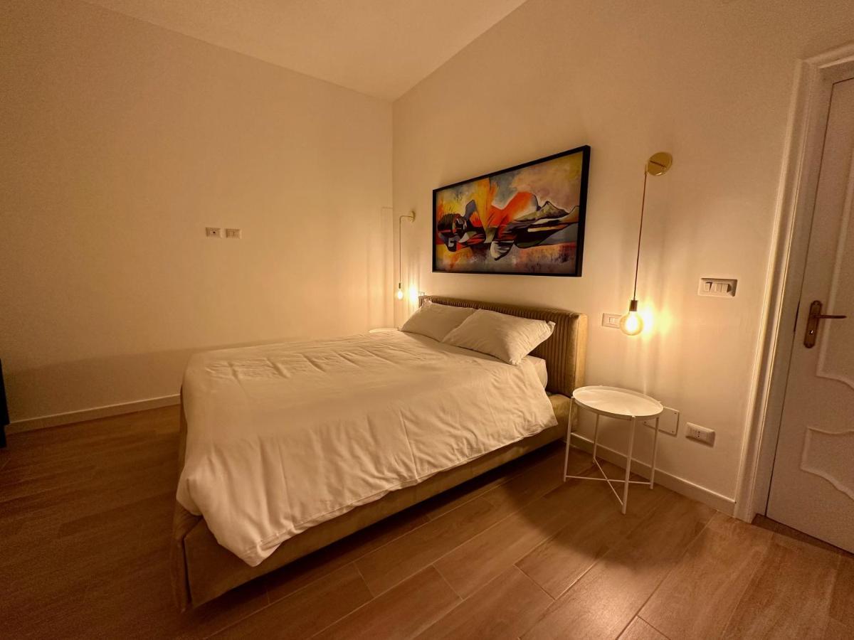 Nouvelle Vag - Apartment & Room Trani Luaran gambar