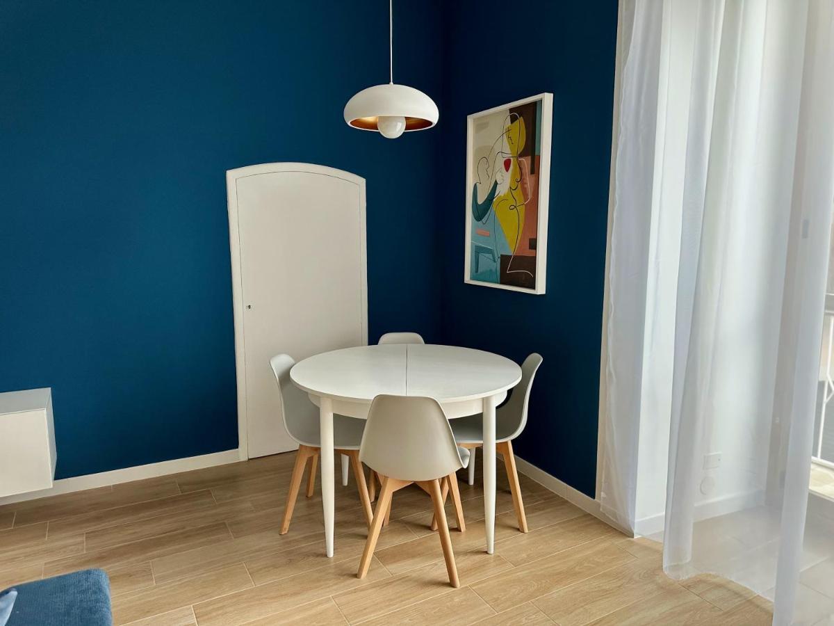Nouvelle Vag - Apartment & Room Trani Luaran gambar